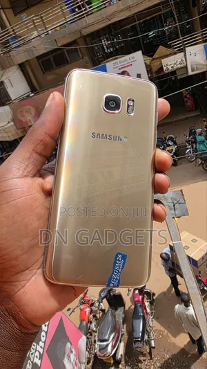 Samsung Galaxy S7 edge 32 GB Gold