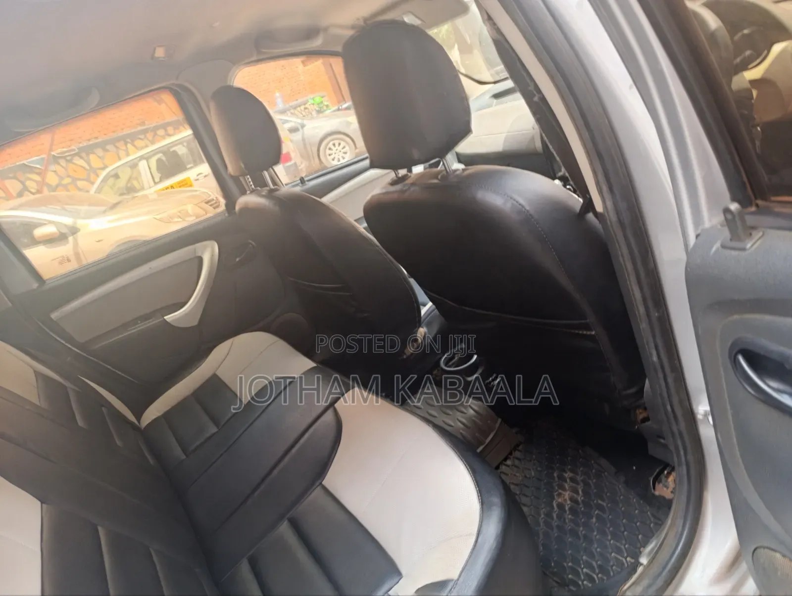 Renault Duster 2015 Silver