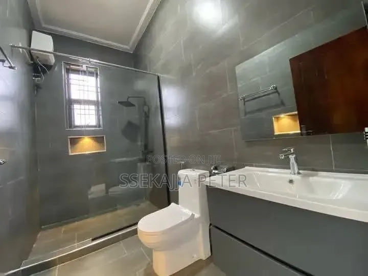 2bdrm House in Kisaasi, Central Division for rent