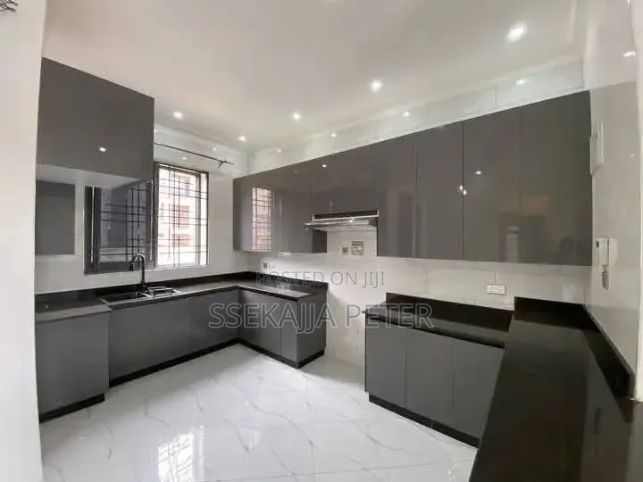 2bdrm House in Kisaasi, Central Division for rent