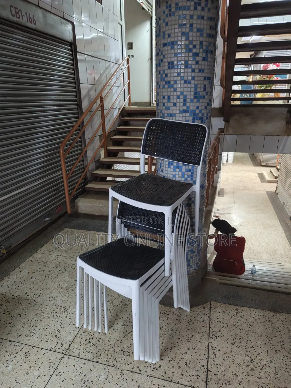 Simple Mesh Plastic Chairs Plastic Chairs