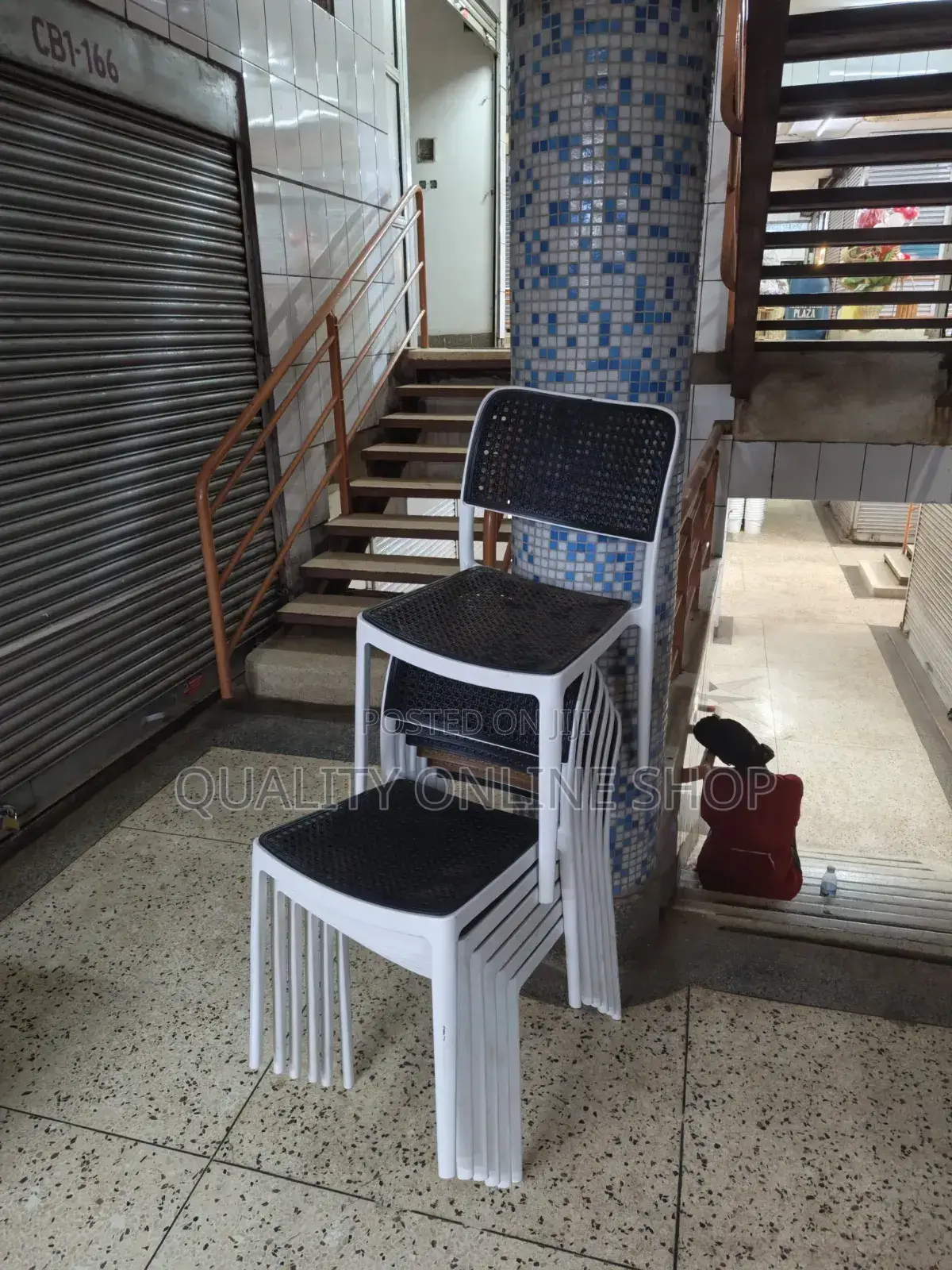 Simple Mesh Plastic Chairs Plastic Chairs
