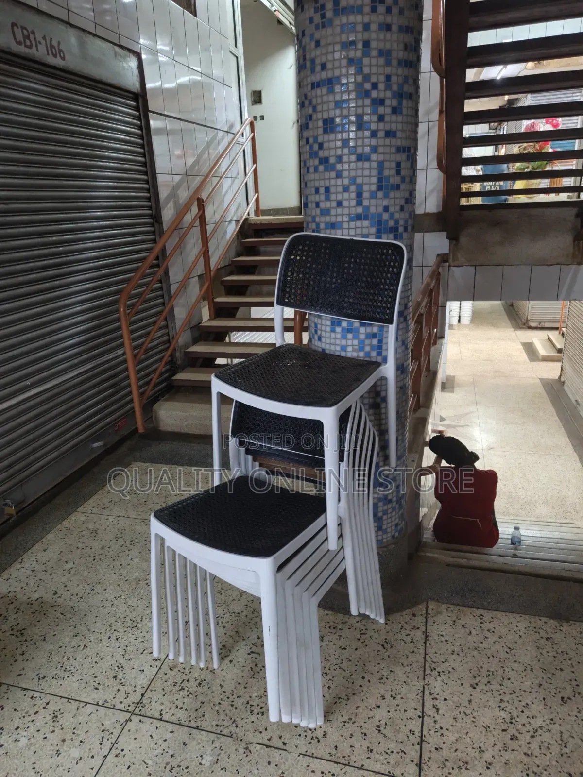 Simple Mesh Plastic Chairs Plastic Chairs