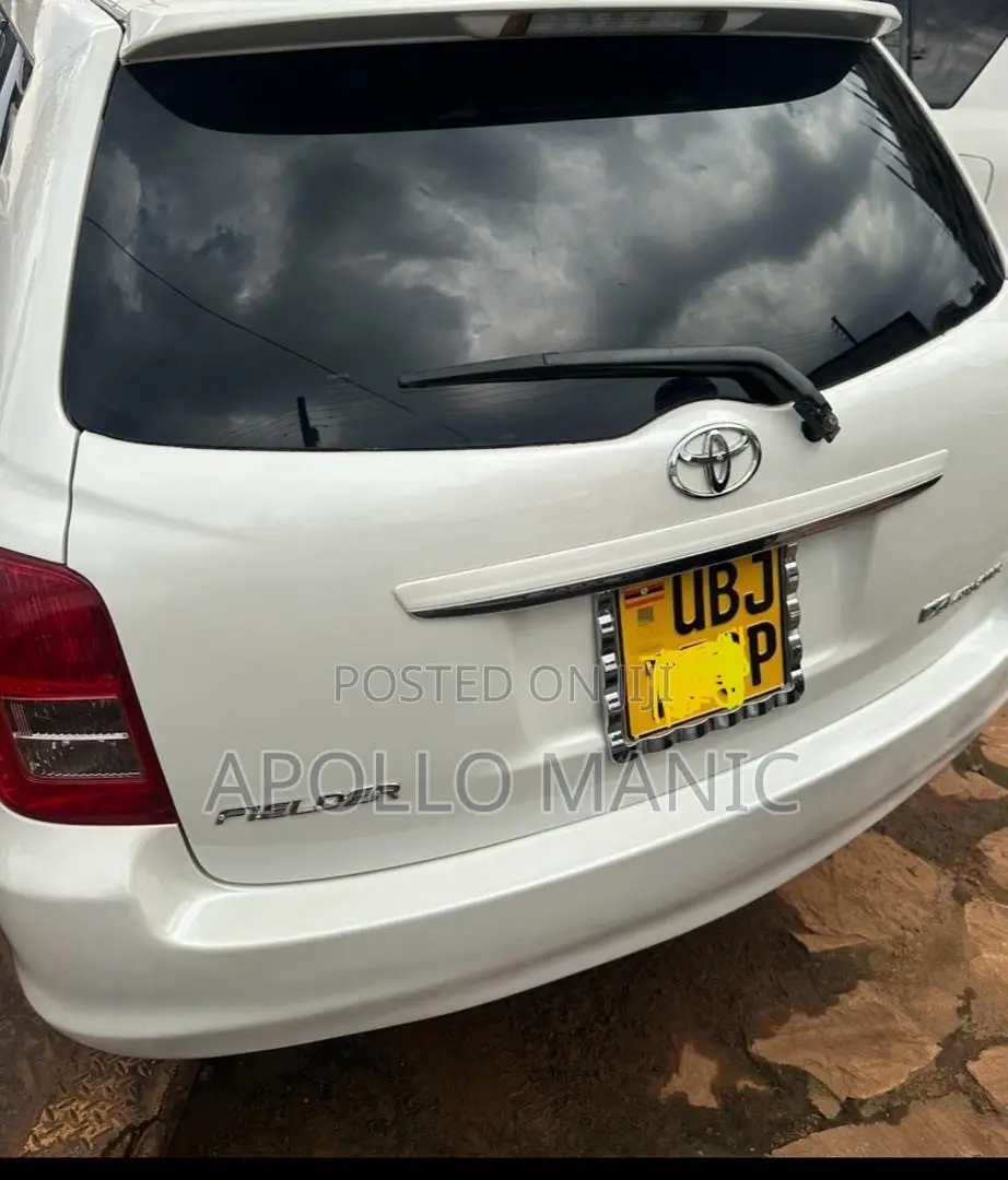 Toyota Corolla Fielder 1.5 Petrol FWD 2012 White