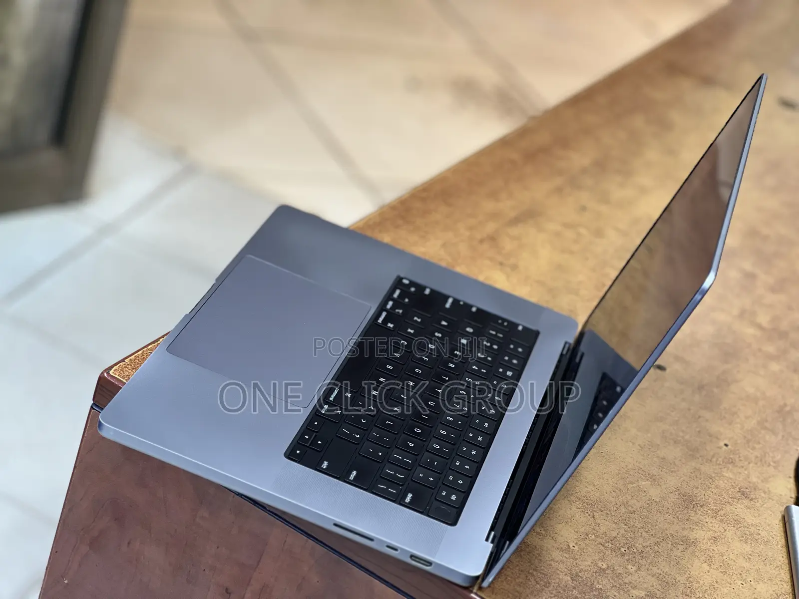 Laptop Apple MacBook Pro 2021 M1 16GB Apple M1 Pro SSHD (Hybrid) 512GB