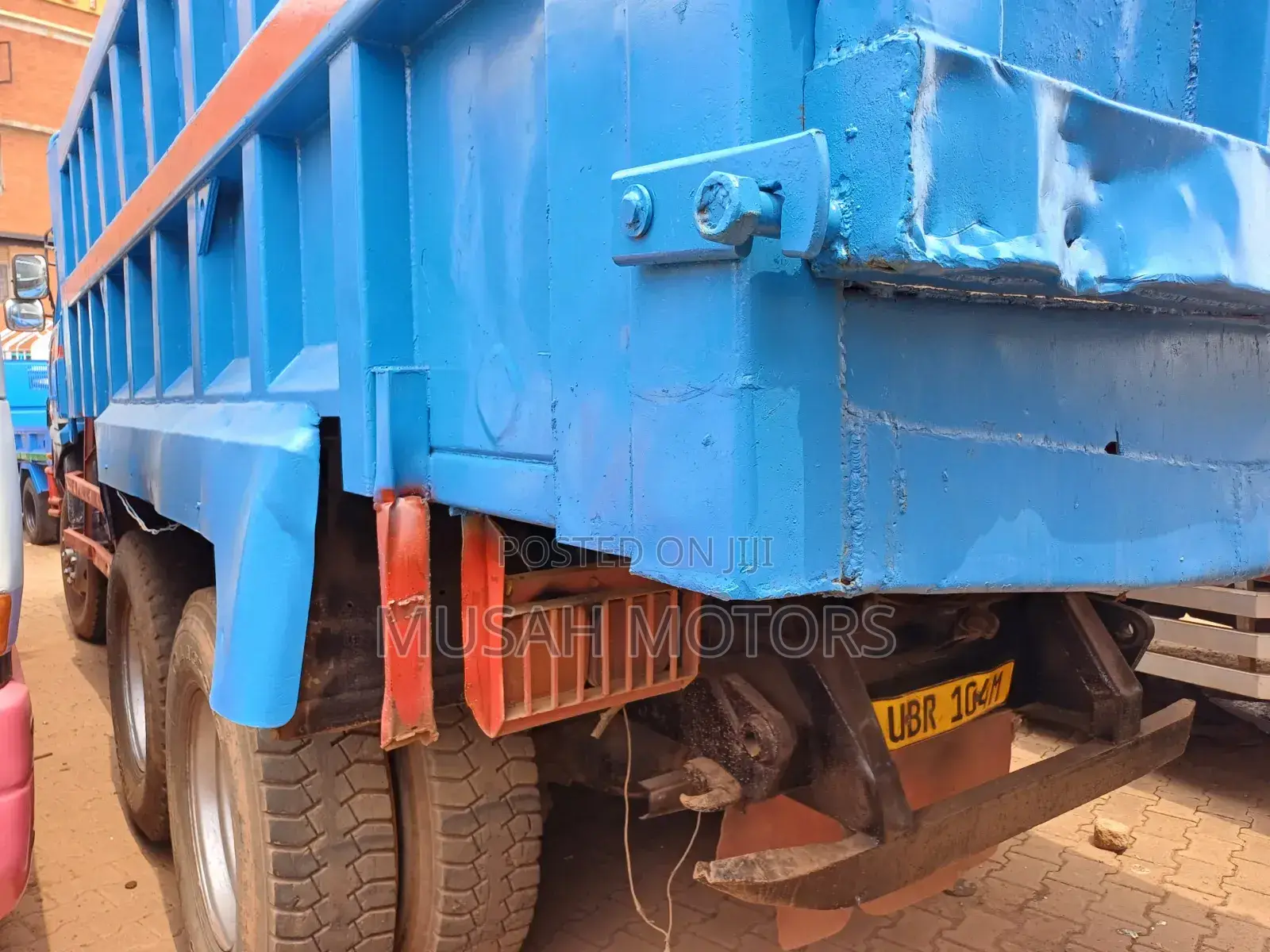 Nissan Diesel Tipper