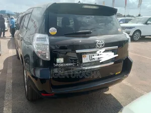 Toyota Vanguard 2012 Black