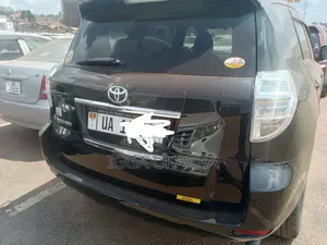 Toyota Vanguard 2012 Black