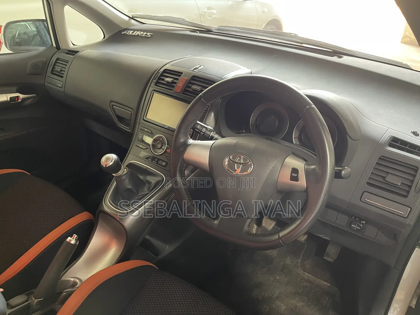 Toyota Auris 2012 White