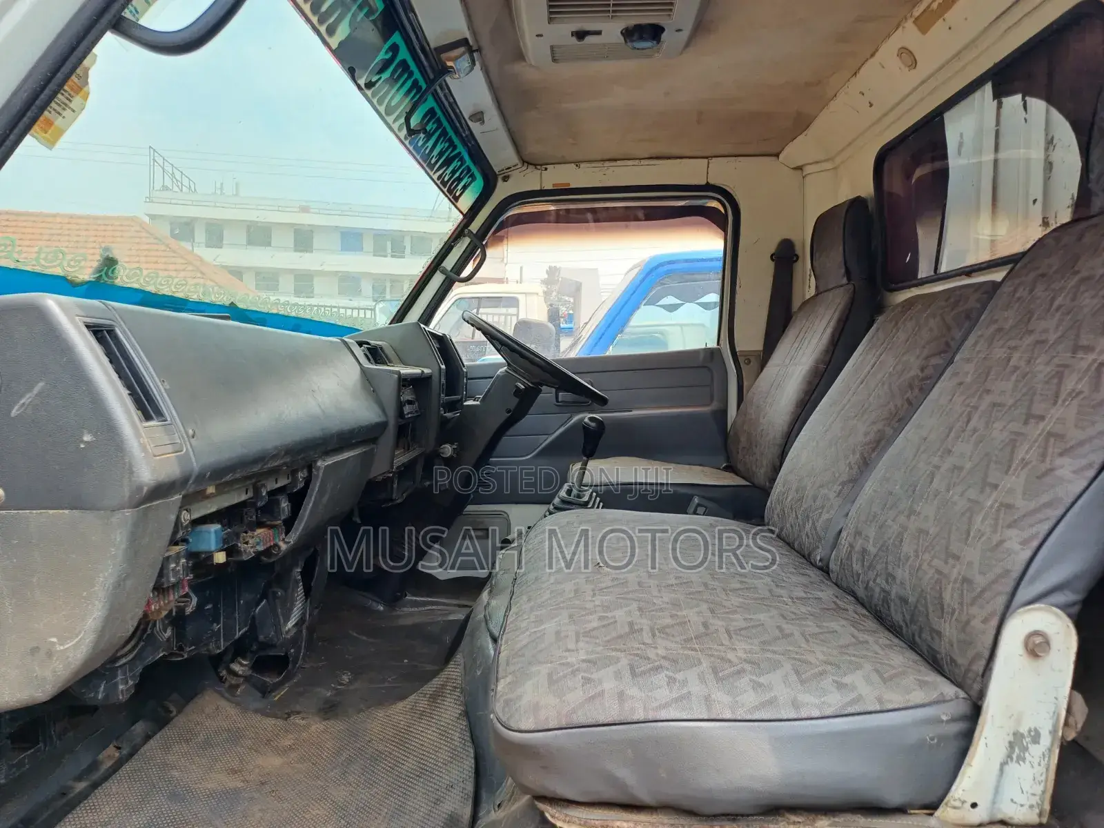 Isuzu Truck White