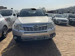 Subaru Forester 2010 Silver
