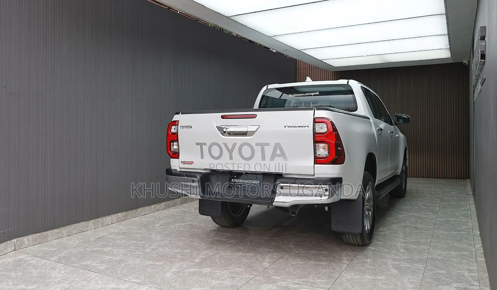 Toyota Hilux 2026 White