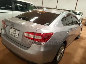 Subaru Legacy 2017 Silver