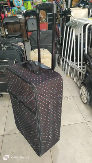 Japanese Yuubi Foldable Polka Dot Carry Case.