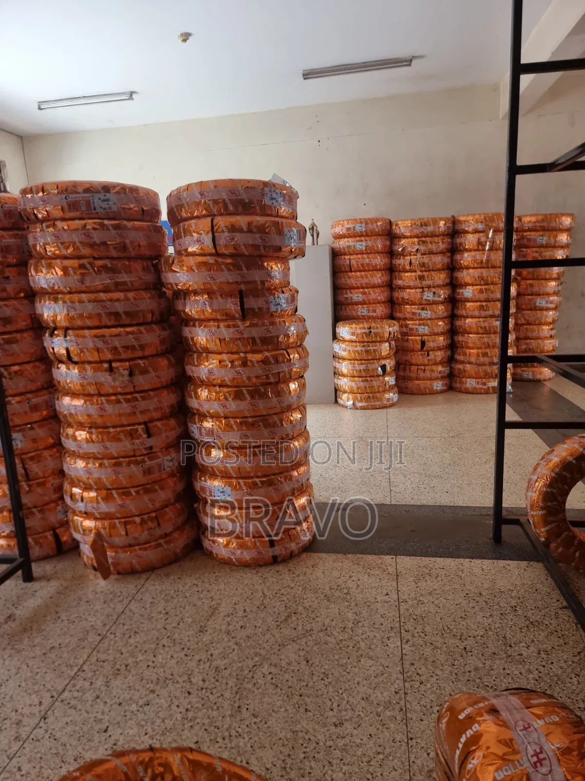195R15 Ply Tyres for  Hience, Drone, Noah