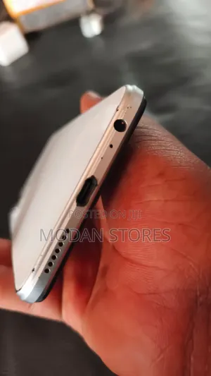 Infinix Hot 12 128 GB White