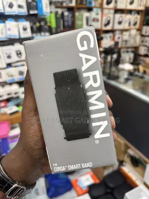 Garmin CIRQATM Smart Band, Health & Fitness Tracker