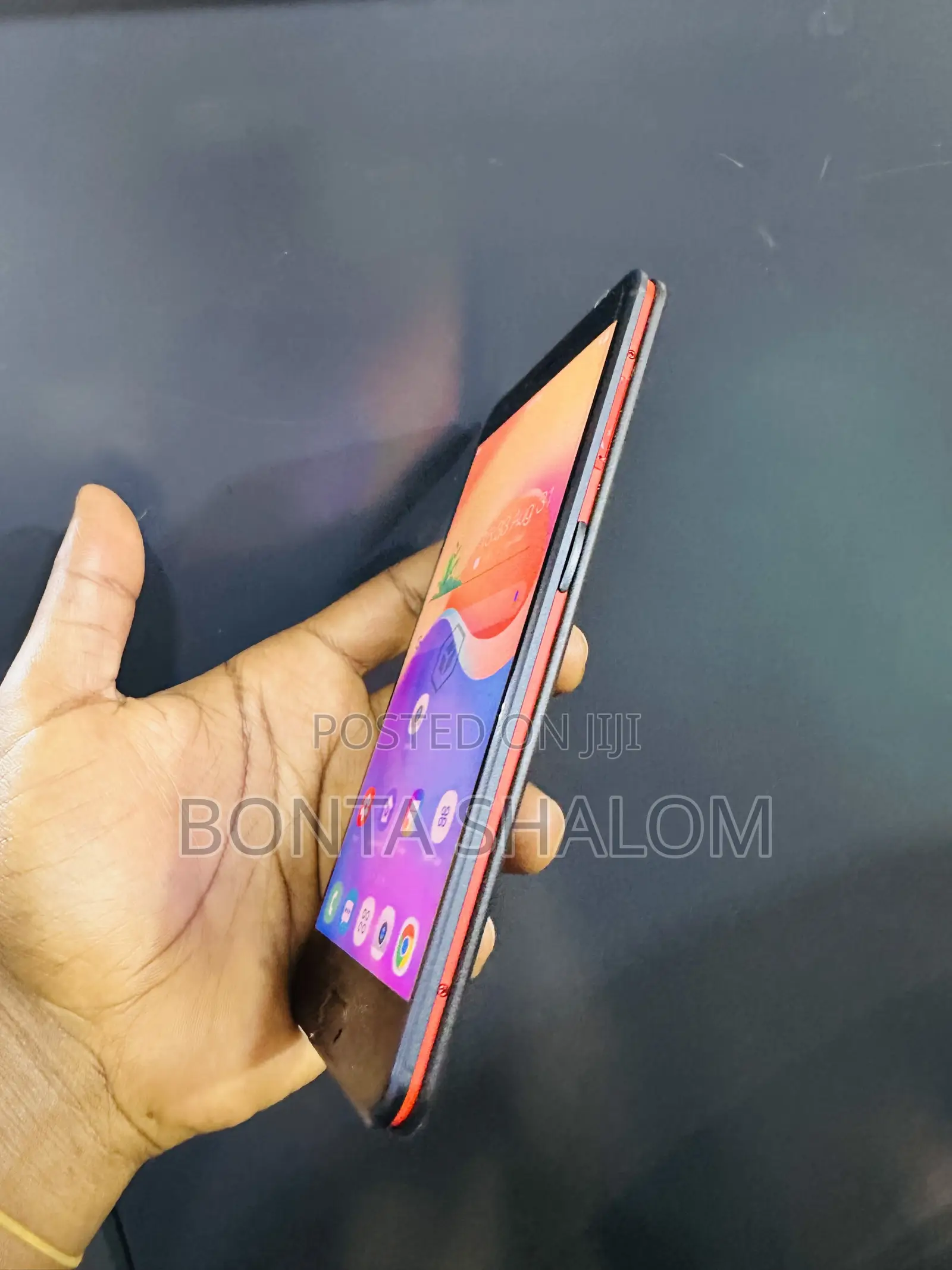EL A8 8 GB Black
