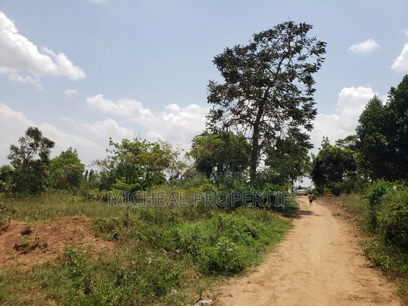 1acer and 37 Decimals Gayaza Nakasajja 120m