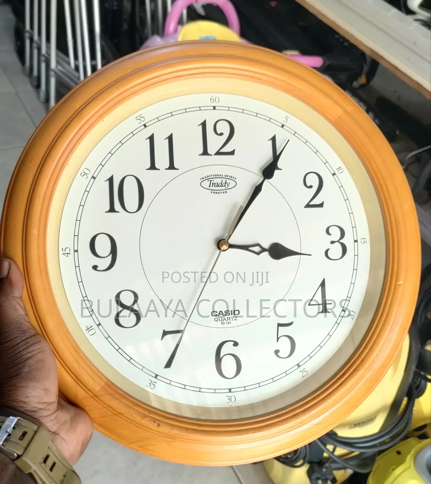 Japanese Casio Traddy IQ-121 Analog Wall Clock.
