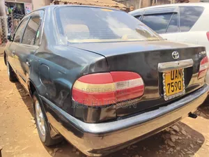 Toyota Corolla 2000 Black