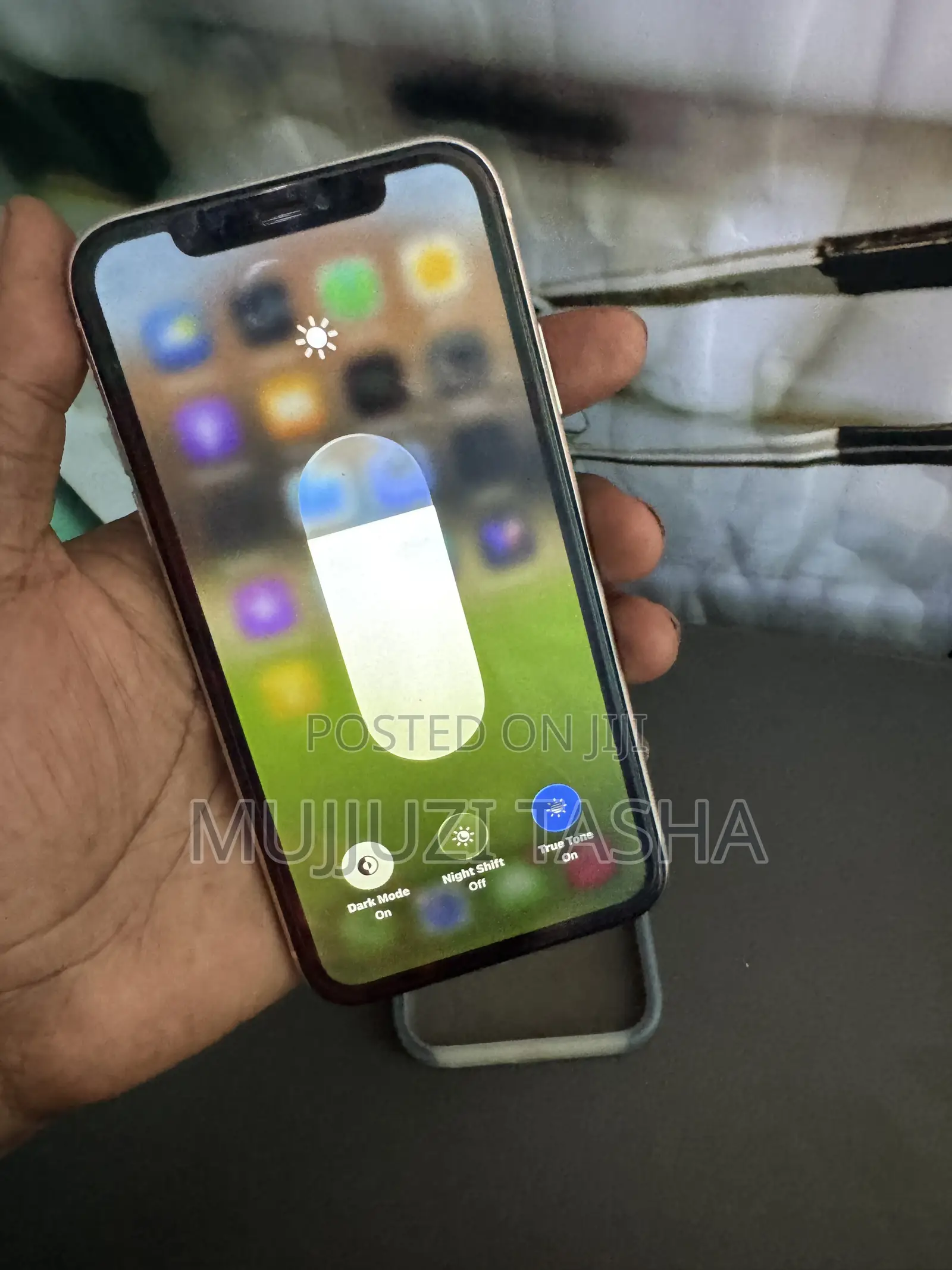 Apple iPhone 11 64 GB White