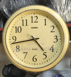 Japanese Vintage Round Casio Quartz Analog Wall Clock.