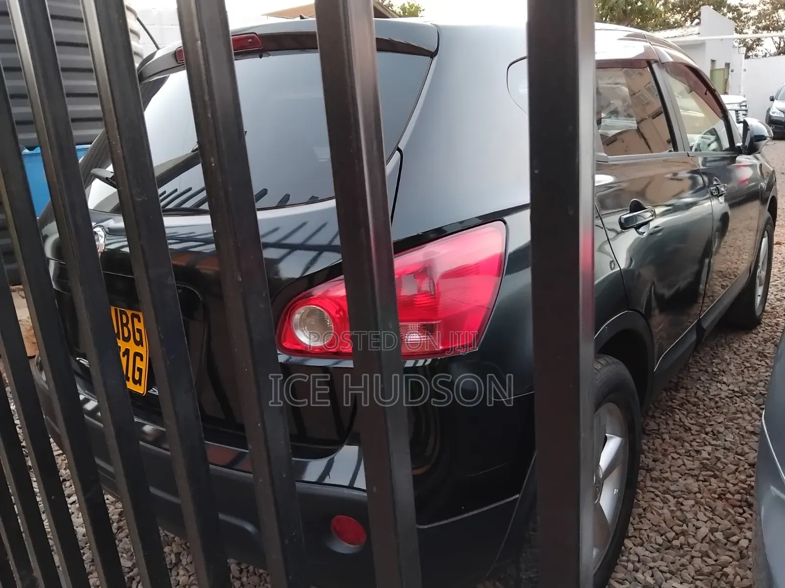 Nissan Dualis 2012 Black