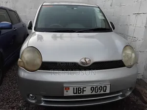 Toyota Sienta 2007 Silver