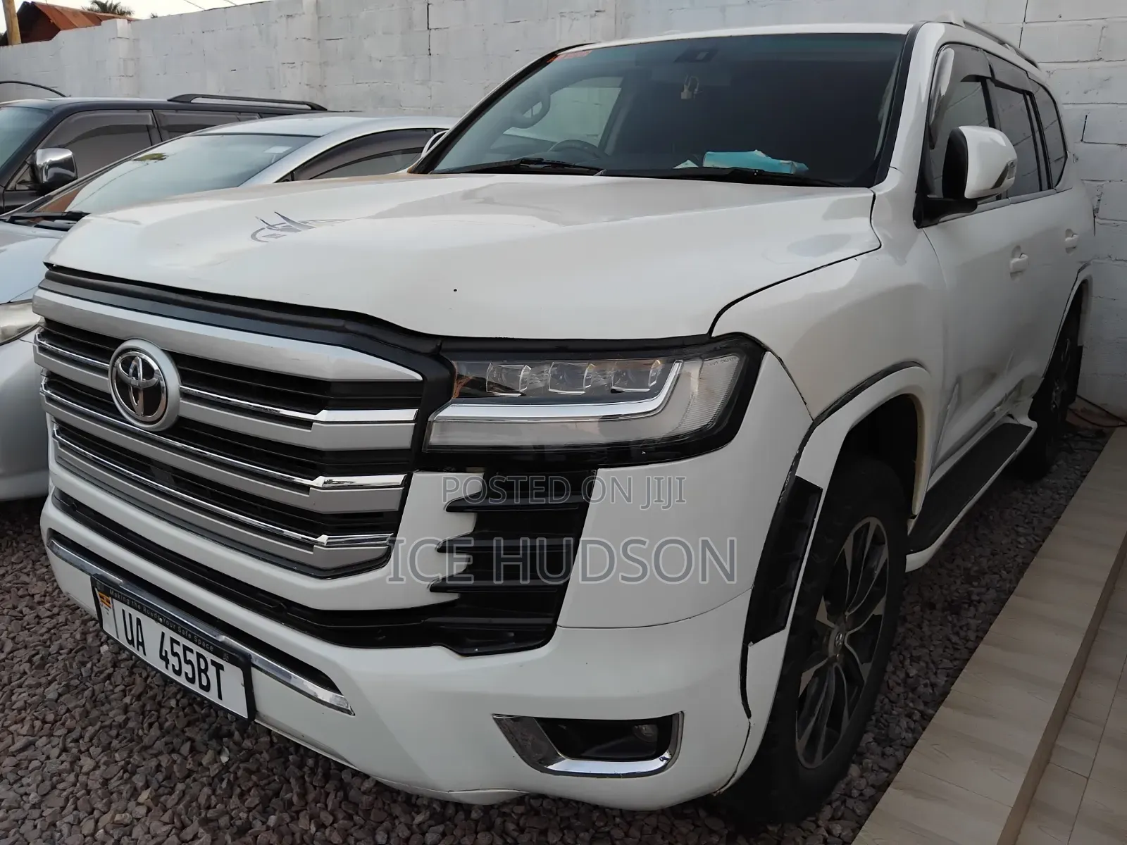 Toyota Land Cruiser 2017 White