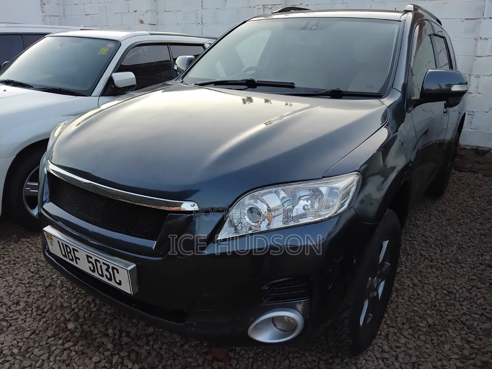Toyota Vanguard 2013 Black