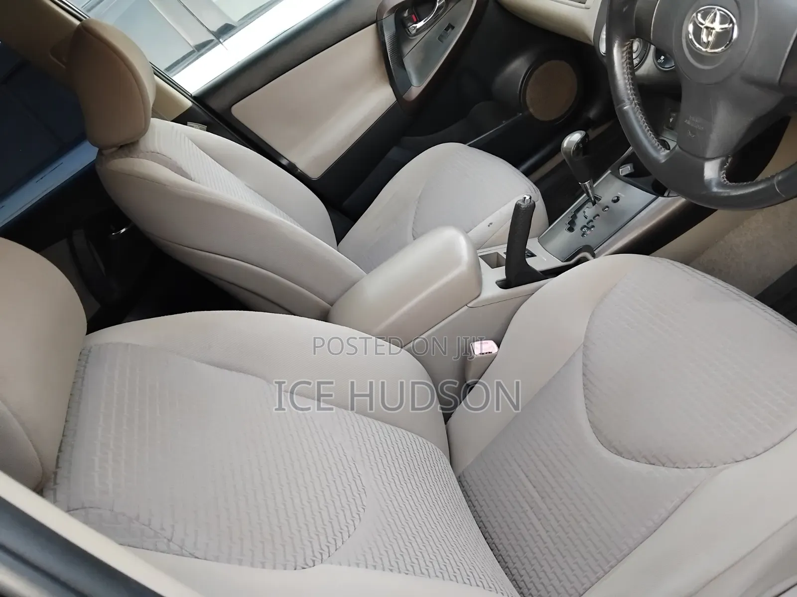 Toyota Vanguard 2013 Black