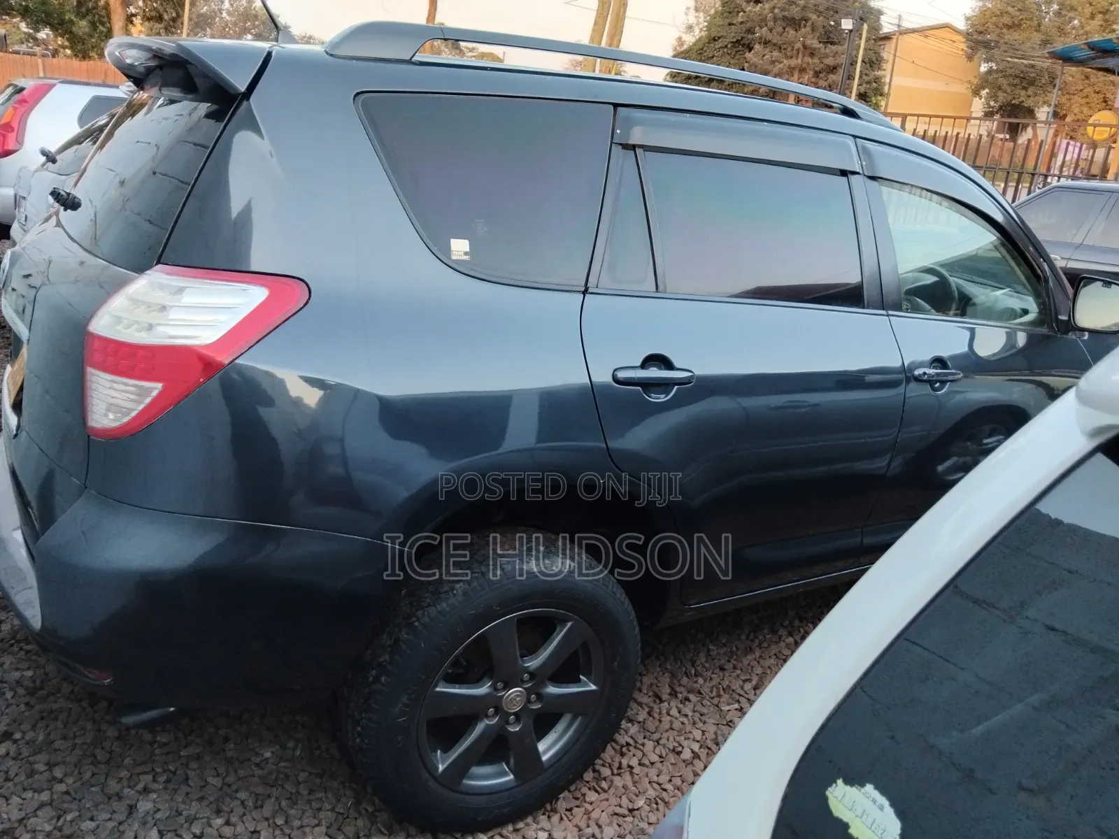 Toyota Vanguard 2013 Black