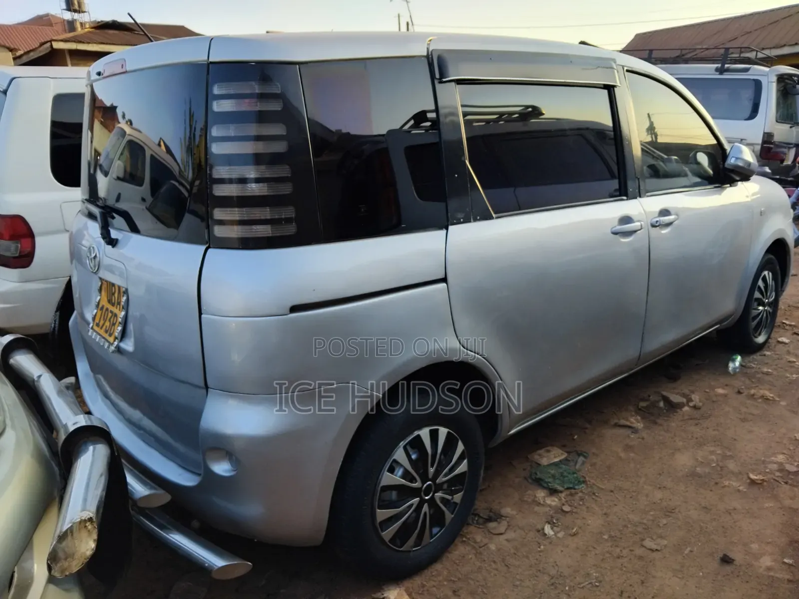 Toyota Sienta 2006 Ivory