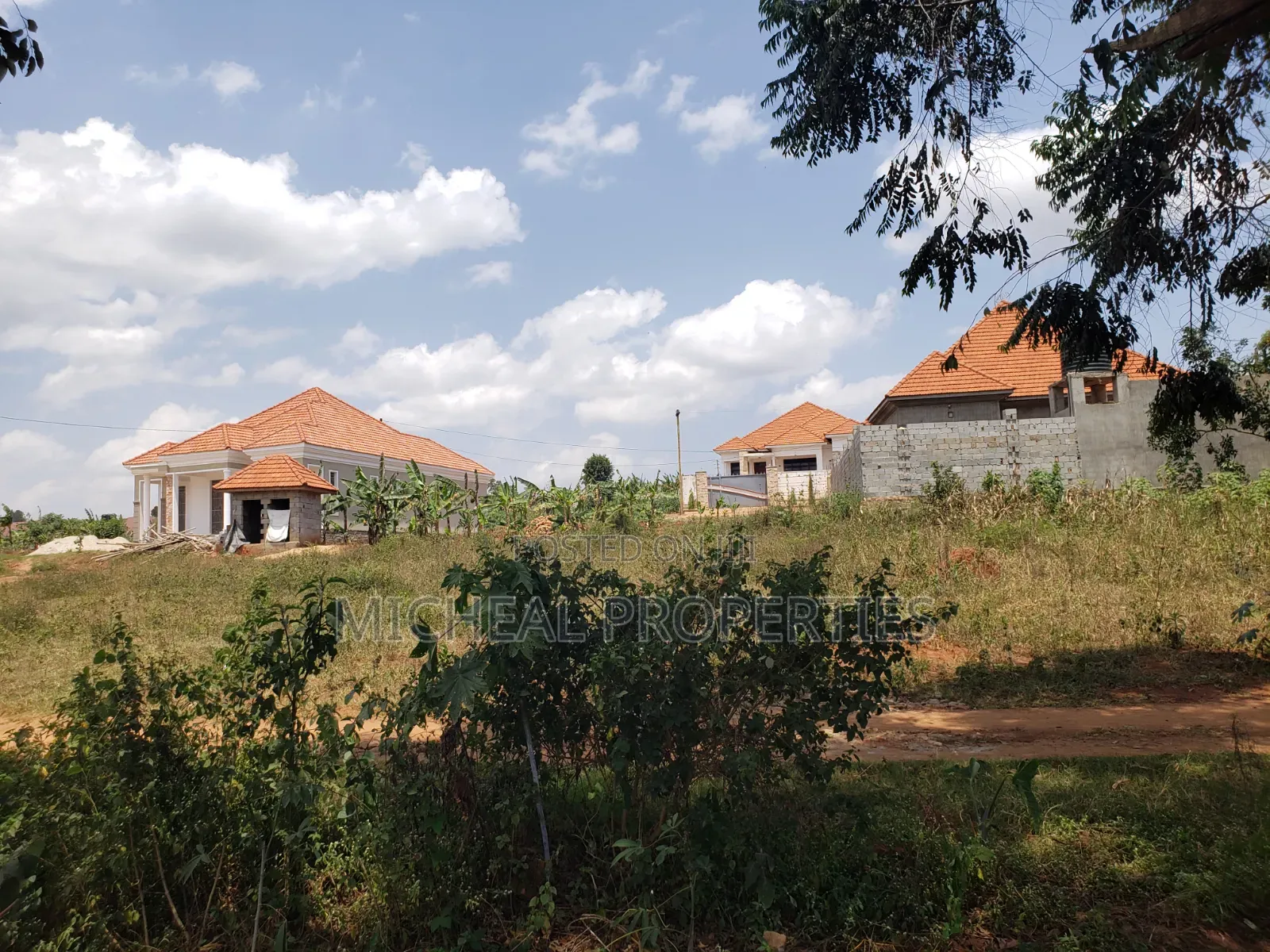2acres for Sell Gayaza Nakwero 800m