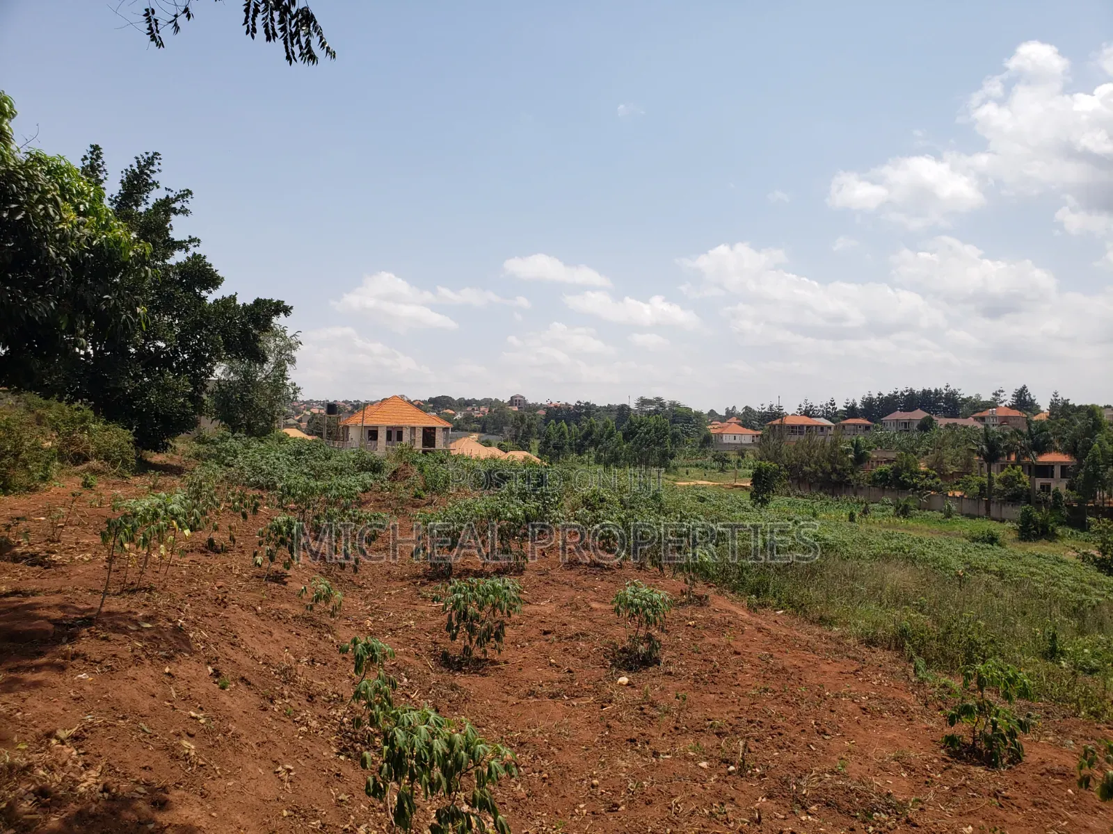 2acres for Sell Gayaza Nakwero 800m