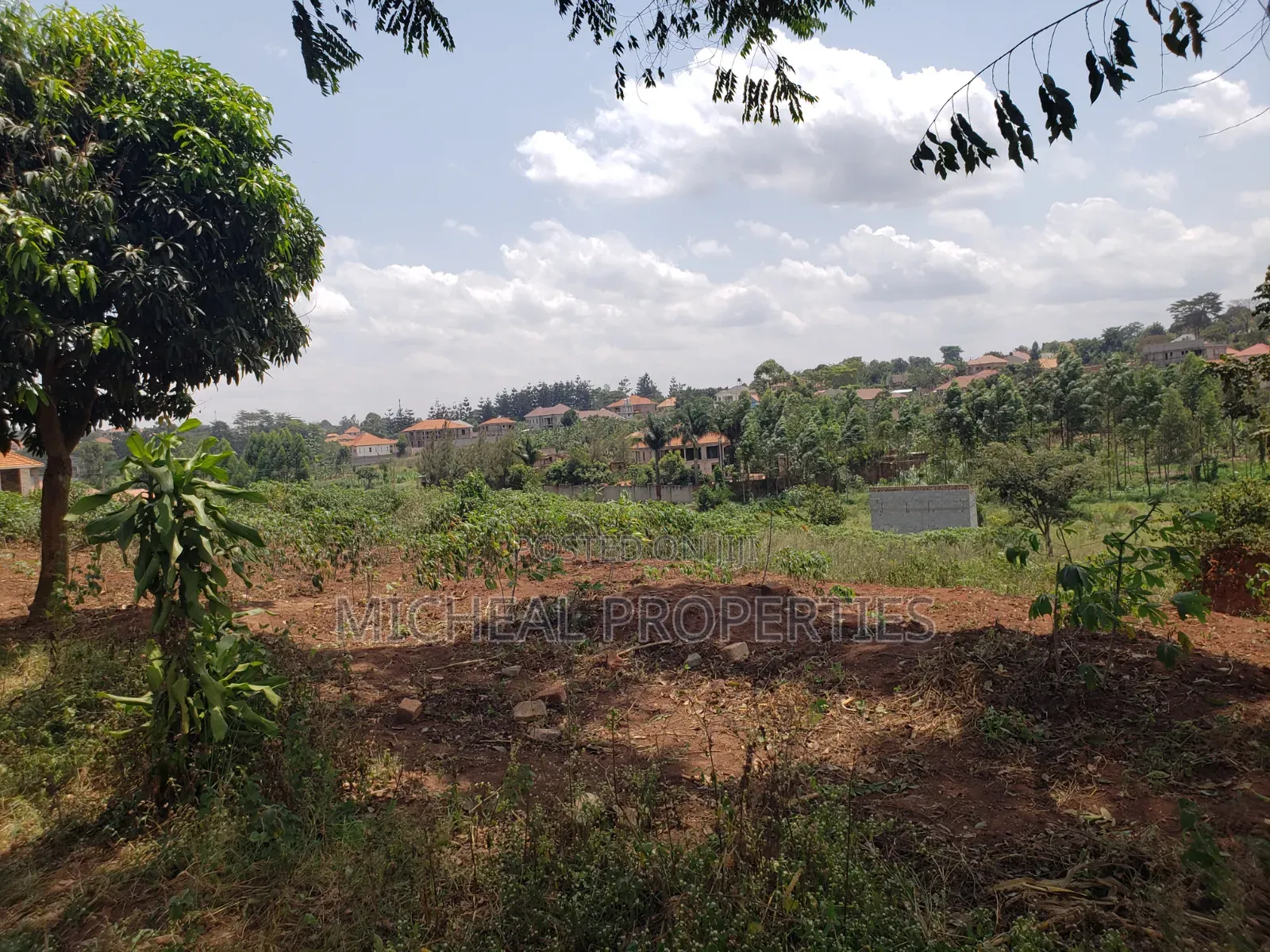 2acres for Sell Gayaza Nakwero 800m