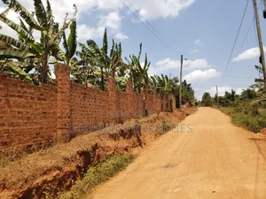 1acer for Sell Gayaza Nakwero at 600m