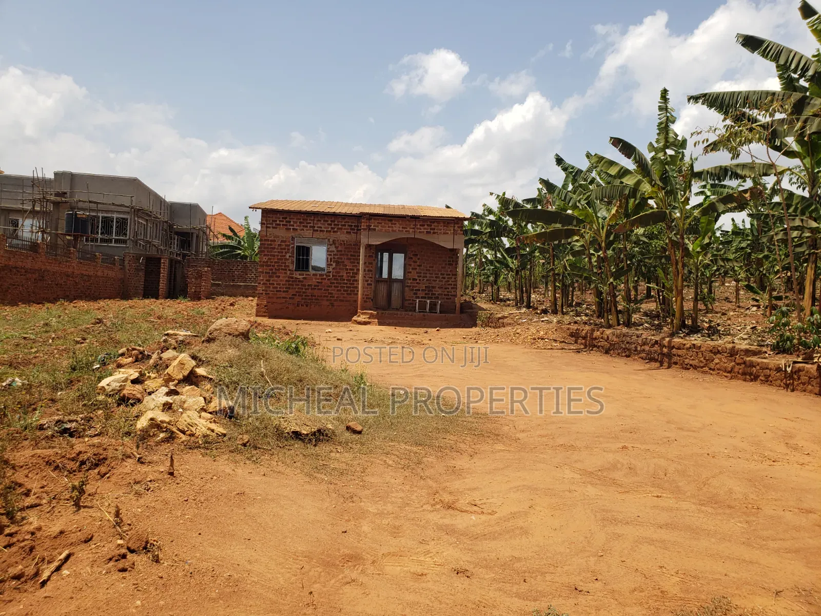 1acer for Sell Gayaza Nakwero at 600m