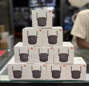 Xiaomi Mi Wi-Fi Range Extender Pro.