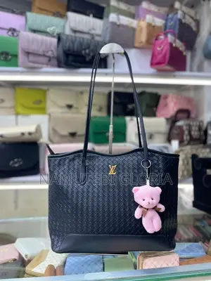 Luxury-Style Pink Tote Handbag