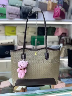 Luxury-Style Pink Tote Handbag