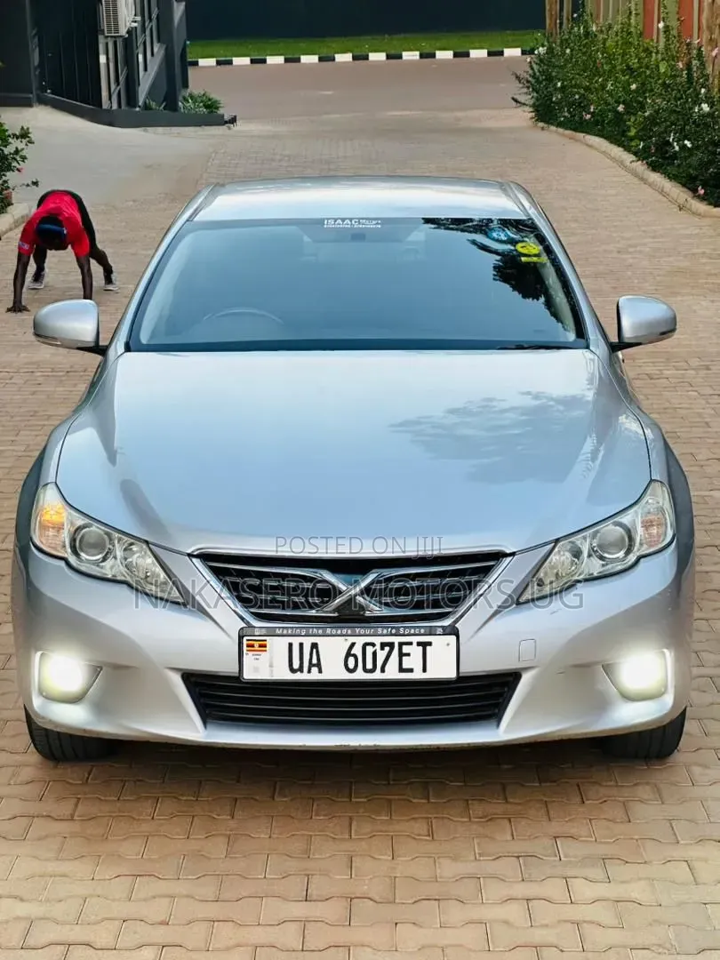 Toyota Mark X 2011 Silver