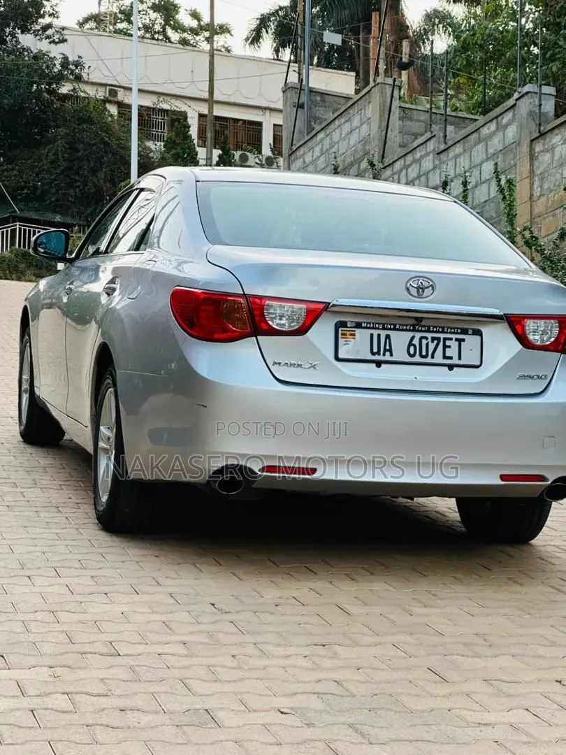 Toyota Mark X 2011 Silver
