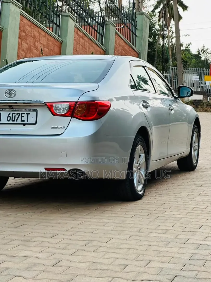 Toyota Mark X 2011 Silver