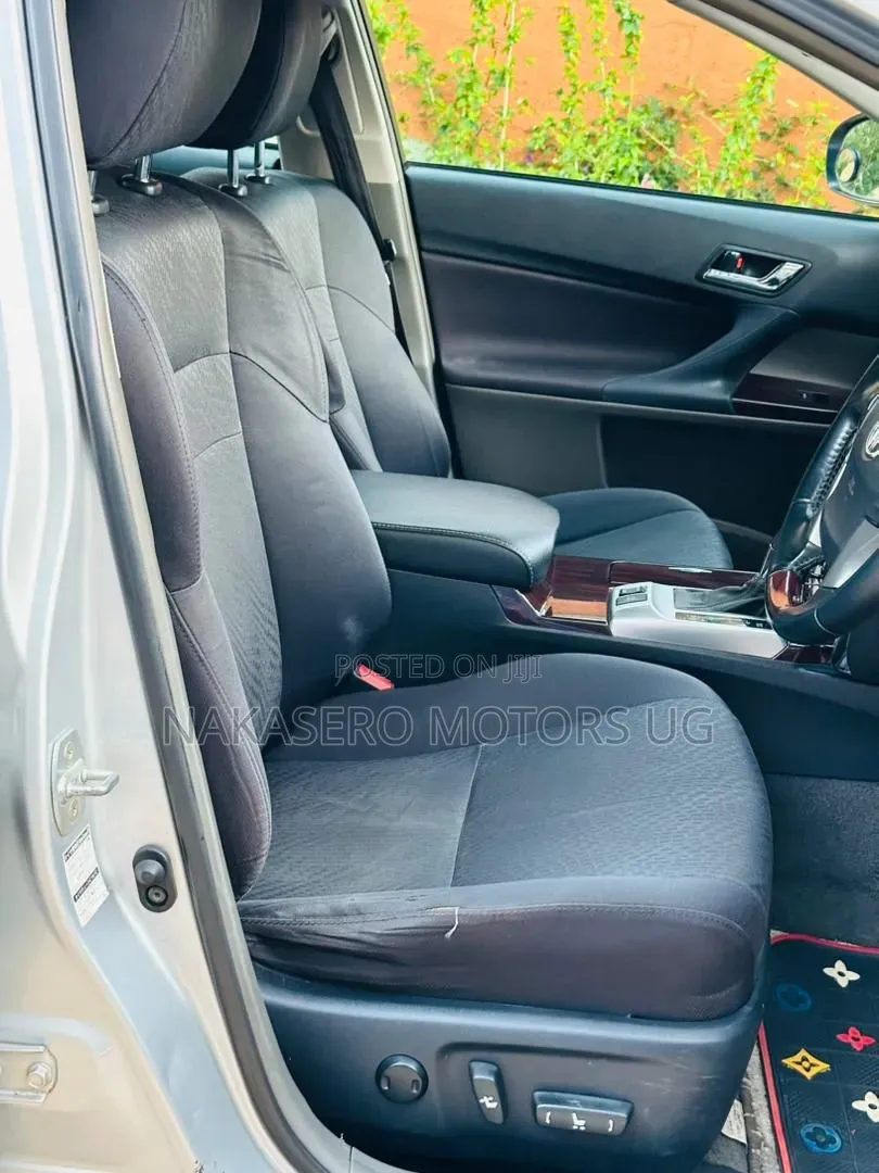Toyota Mark X 2011 Silver