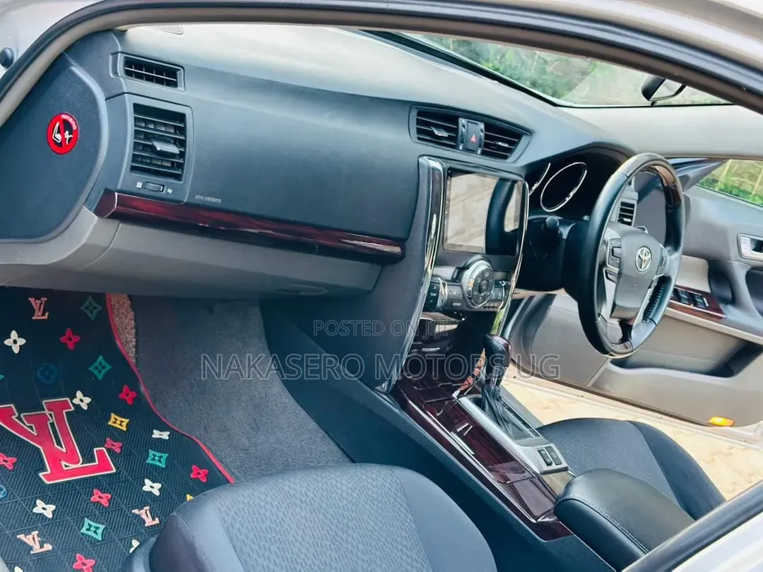 Toyota Mark X 2011 Silver