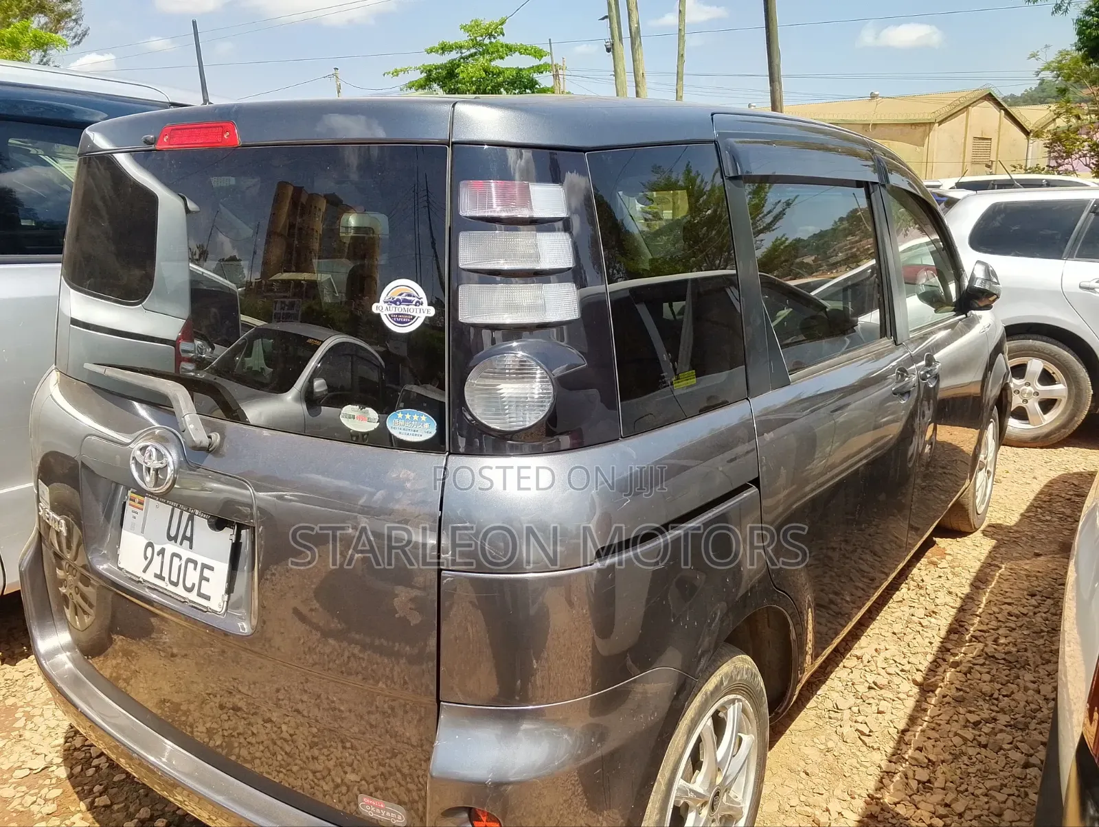 Toyota Sienta 2010 Gray