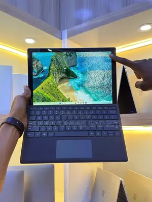 Laptop Microsoft Surface Pro 5 8GB Intel Core i7 HDD+SSD 256GB