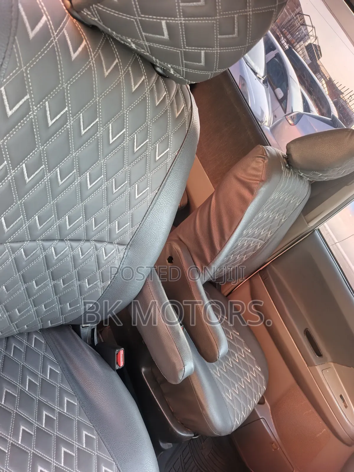 Toyota Noah 2005 Pearl